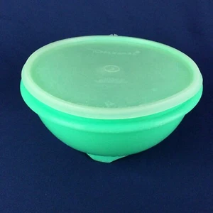 Vtg Tupperware COLANDER / STRAINER Footed 9" Jadeite Jade Green #339 w/ Lid #259 - Picture 1 of 18