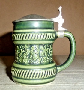 HOUSE OF GOEBEL W. GERMANY MINIATUR KERAMIK KRUG GRÜN ZINN DECKEL 3" ** - Bild 1 von 6
