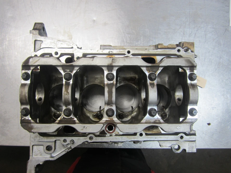 Блок цилиндров двигателя для 11-14 Nissan Juke 1.6 110001KCHA - Изображение 1 из 4