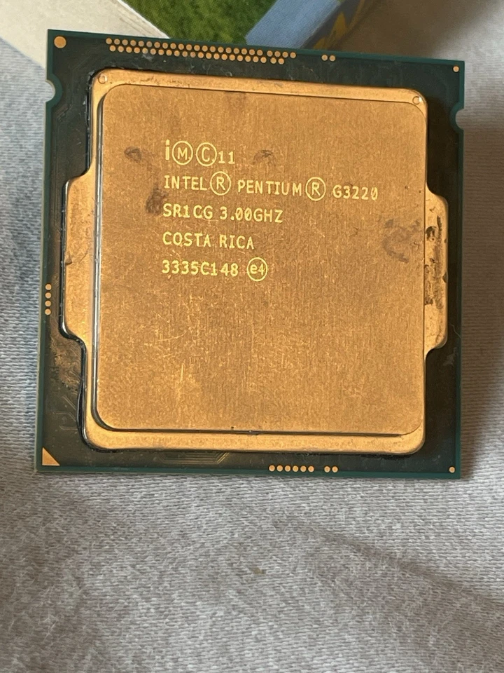 CPU Intel Pentium 3 GHz  Foto 1 de 1