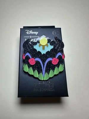 Prendedor Loungefly Disney Villain Vintage Esmalte Pastel - Maléfica Brillo PERSECUCIÓN Foto 1 de 3