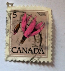 A vintage Canadian postage stamp - Picture 1 of 3