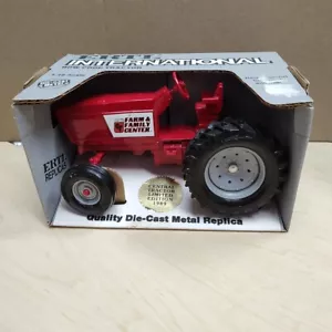 Ertl 1/16 International Row Crop Tractor #415 Limited Edition 1989 Central Farm - Picture 1 of 10