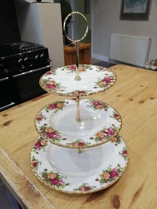 Royal Albert OLD COUNTRY ROSES drei Tortenständer, erste Qualität. - Bild 1 von 2