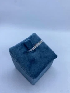 #23 - Veretta 7diamanti Oro Bianco 18kt e Diamanti 0.21ct - Foto 1 di 5