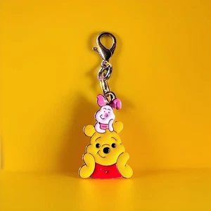 Winnie The Pooh & Piglet Disney Enamel Gold Clip-on Charm (25 mm x 18 mm) - Picture 1 of 3