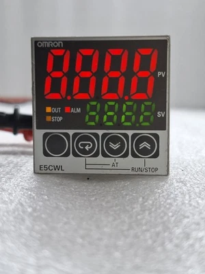 Omron Temperature Controller E5CWL-R1TC 100-240VAC - Image 1 of 4