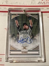 2022 Topps Definitive Collection Defining Images Ichiro Autograph RAW Rare Auto