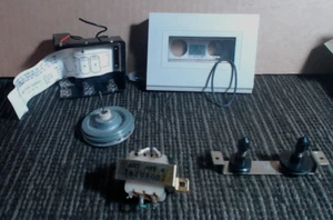 Sony TC-18 registratore a cassette portatile parti: scatola batteria porta - Foto 1 di 6