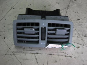 Mercedes-Benz W203/210 Grey Rear Centre Heater Vent A2108300254 - Picture 1 of 3