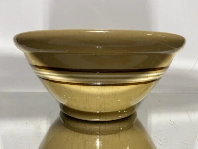 De colección. Tazón de masa grande Yellow Ware rayas moca marrón y blanco de 10" de diámetro Foto 1 de 4