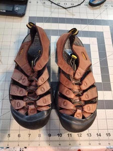 Keen slip-on Leather Outdoor Or Casual Sandals: Size 6 Women's. - Picture 1 of 7