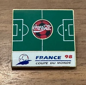 Frankreich 1998 FIFA Fußball Coca Cola Pitch Pin - Bild 1 von 1