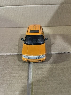 Kinsmart 1/38 Scale Orange Range Rover Sport Pull Back Diecast Toy Car - Image 1 of 4