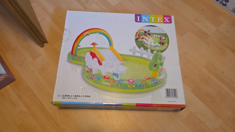 XXL Kinderpool Planschbecken Spiel Center mit Rutsche und Sprüher 2,9x1,8x1,04m - Bild 1 von 1