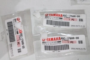 3x BACKEN für YAMAHA VENTURE PHAZER.Ref: 8GC-17688-00 * NEU NOS ORIGINAL - Bild 1 von 1