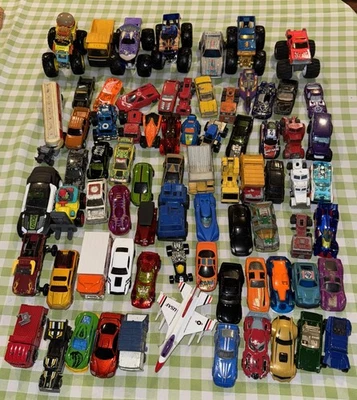 Lot Of 75 Diecast Cars - Matchbox Hotwheels & More Lot #1 - Image 1 of 4