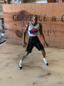 ACTION FIGURE TOY SPACE JAM MICHAEL JORDAN 13 CM - Picture 1 of 3