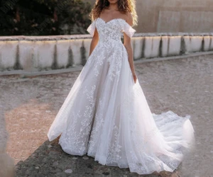 Off the Shoulder Wedding Dress Sweetheart Tulle Applique A-Line Bride Gown Train - Picture 1 of 6