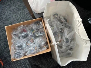 World of Warcraft Blizzard SEALED Miniature Lot of 160 OFFICIAL WoW Figures!! - Bild 1 von 1