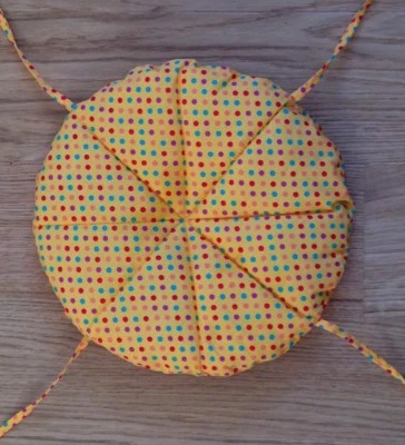 Handmade ROUND STOOL CHAIR COVER CUSHION SEAT TIE PAD KITCHEN pizza style new - Image 1 of 4