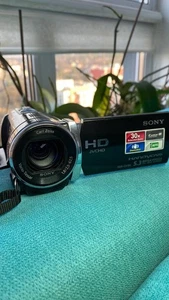 Sony HDR-CX190 HD Camcorder — 30x Zoom • SteadyShot • 32GB - Picture 1 of 18