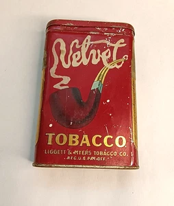 Lata de tabaco vintage de terciopelo ~ MUY ANTIGUA ~ 4 1/4" x 2 1/2" - Imagen 1 de 7