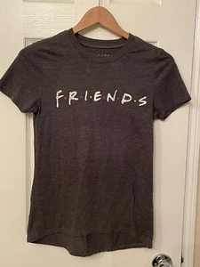 Friends TV Show Logo Graphic Tee T Shirt Women’s Size XS - Picture 1 of 6