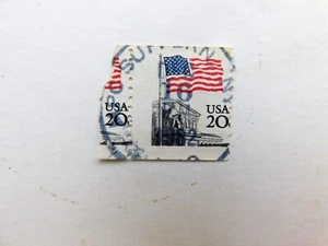 US #1895 Used/Fine Off Center 20c Flag, S.O.N. cancel1981 - Picture 1 of 2