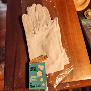 Vintage Miss Aris Leather Gloves Size 7 Cold Water Machine Washable Glam Regency - Picture 1 of 7