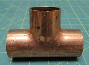 Nibco 9101150CB 611 1-1/2" x 1-1/2" x 1-1/2" C x C x C Wrot Copper Tee Fitting - Picture 1 of 7