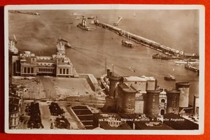 Postcard Napoli Maritime Station And Castel Nuovo ( C 94 ) - Picture 1 of 2