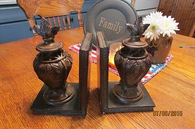 2 NUEVOS HERMOSOS SUJETALIBROS EN FORMA DE URNA MADERA PESADA ASPECTO TROPICAL CLÁSICO ASIÁTICO Foto 1 de 4