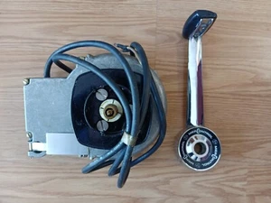 VINTAGE BOAT MERCURY QUICKSILVER SHIFT CONTROL RIGHT HAND 37782A1 MERCONTROL - Picture 1 of 7