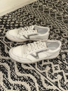 Women’s Vans Lowland Comfycush Shoes Size 8 Sneakers White Silver - Picture 1 of 5
