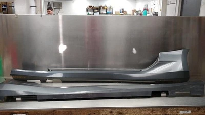 Chevrolet Camaro SS 2016-2024 OEM basculante izquierdo y derecho molduras efectos de suelo Foto 1 de 4