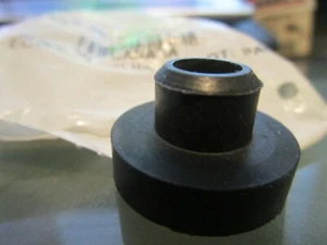 Sea-Doo Ski-Doo Can-am XP GTI GTS HX SPI SPY Grommet QTY1 P570135100 / 709200285 - Bild 1 von 6