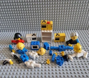 LEGO Homemaker Personaggio Testa Grande Personaggio Lotto Ricambi Vintage P10 - Foto 1 di 3