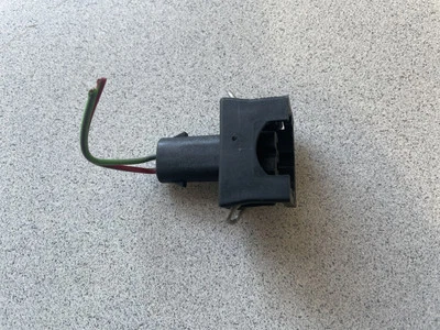 1998 - 2003 MERCEDES-BENZ ML320 ~ INTAKE VALVE 传感器吸盘 ~ A0025401897 — 第 1/3 张图片