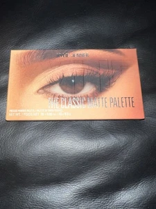 Kylie Jenner The Classic Pressed Powder Eyeshadow Matte Palette New In Box - Picture 1 of 5