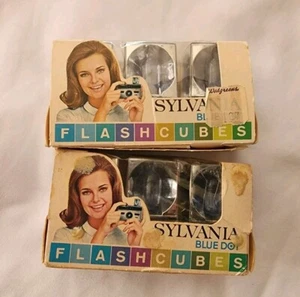 Sylvania Blue Dot Flashcubes 2 Pack of 3 - 24 Total Flashes - Picture 1 of 4