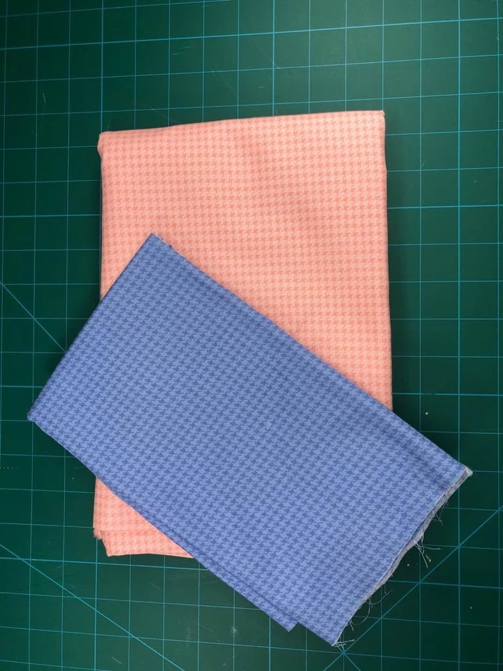 Quilters Project Bundle 3.5 yards Fabric Houndstooth, Westminster Fibers Pink - Image 1 of 4