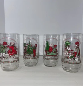 Holly Hobbie Christmas Glasses Set Of 4 Coca-Cola Limited Edition 1977 - Picture 1 of 14