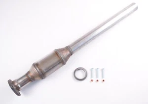 Catalizador CEE para Audi Cabriolet convertible gasolina 1992-00 174 hp 2,8 AU6015 - Imagen 1 de 2