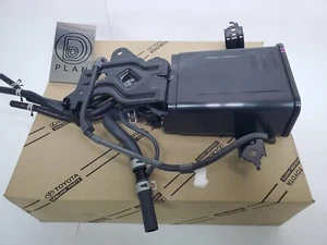 TOYOTA GENUINE 4RUNNER 2001-2002 EMISSION VAPOR CANISTER 77740-35482 OEM NEW - Picture 1 of 12