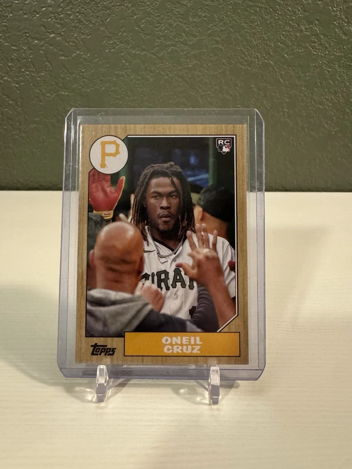 2022 Topps Archives - 1987 Topps Design Image Variation Oneil Cruz #211 (RC) - Image 1 of 2