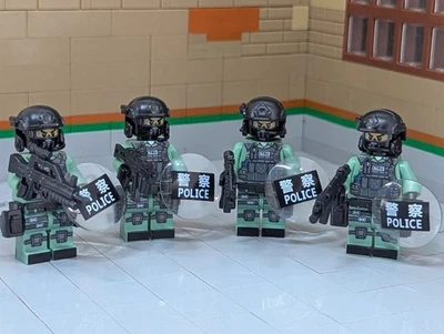 NEW SET  32 Custom Action Toy Sets: Guns, Gear, and Detailed Prints Included! - Image 1 of 4