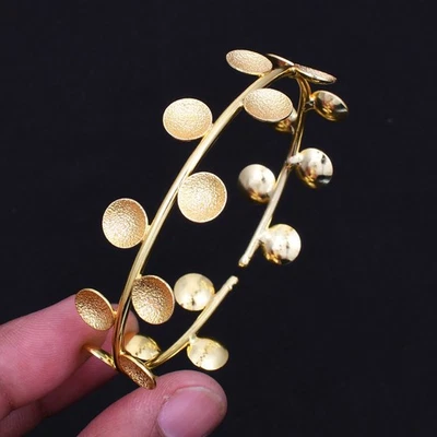 Brazalete ajustable enchapado en oro de 18 quilates martillado hecho a mano joyería RB-10-079 Foto 1 de 2