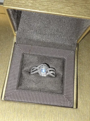 Anillo de compromiso de diamantes Neil Lane de oro blanco de 14 quilates de 1 quilate doble - talla 8 Foto 1 de 4