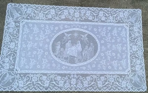 VINTAGE WHITE LACE TABLECLOTH NATIVITY - Picture 1 of 8